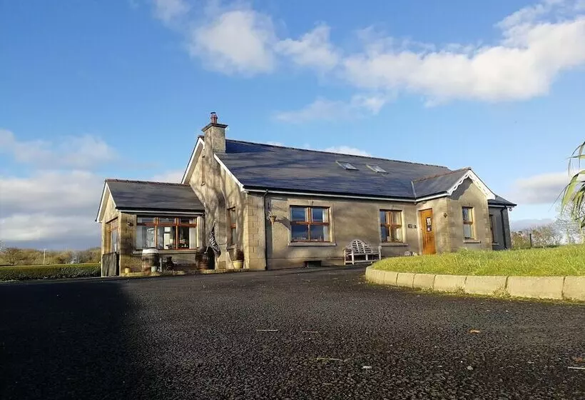 Bed and Breakfast Carnately Lodge