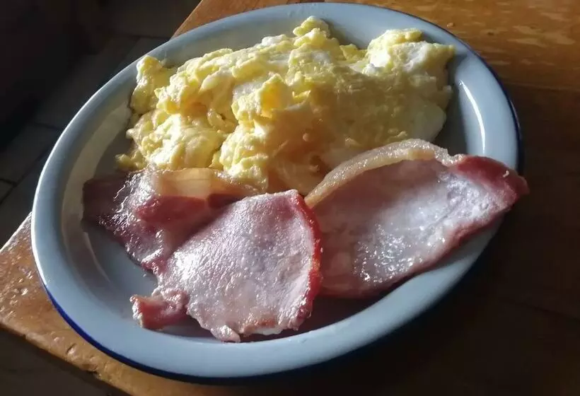 Bed and Breakfast Carnately Lodge