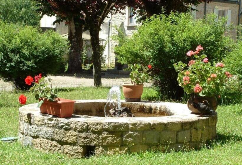 ホテル Accueil Du Couvent De Malet