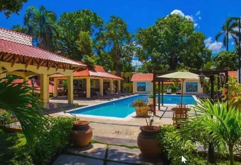 هتل Auberge Villa Cana