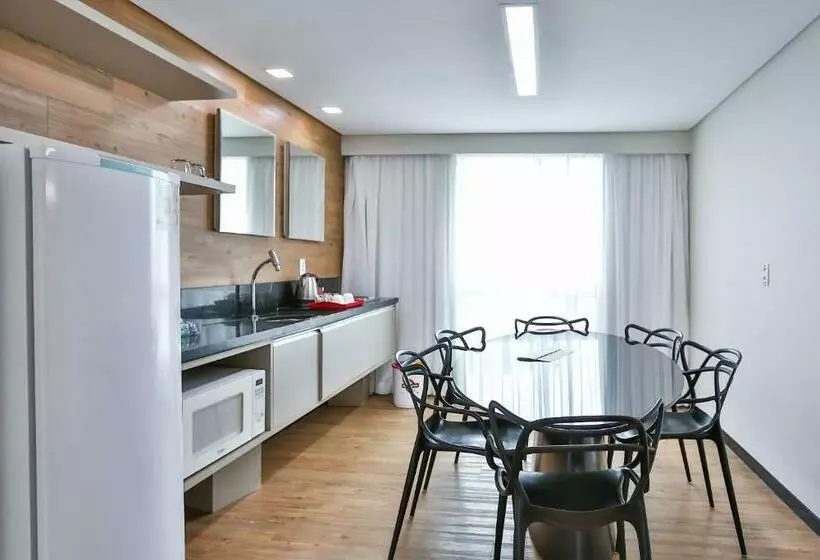 호텔 Roomo Praia De Boa Viagem Residencial