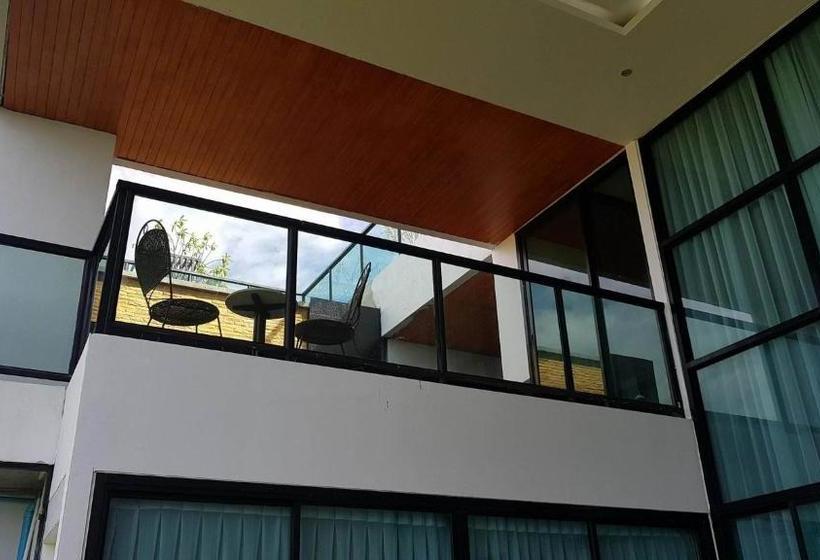 בית מלון כפרי Hamilton Grand Residence