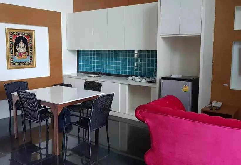 בית מלון כפרי Hamilton Grand Residence