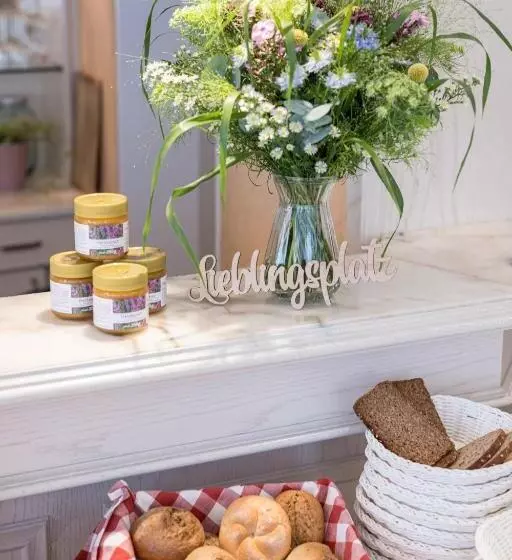 ホテル Ilmenautal Inklusive Thermeplus