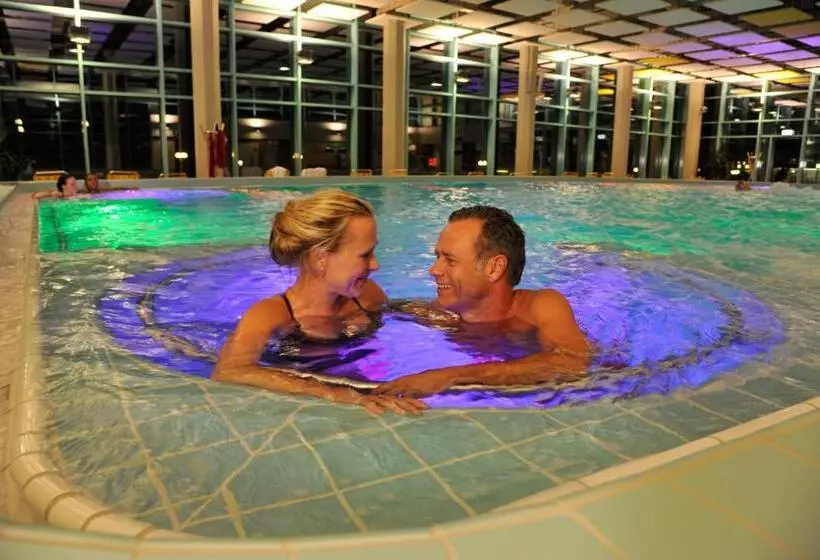 ホテル Ilmenautal Inklusive Thermeplus