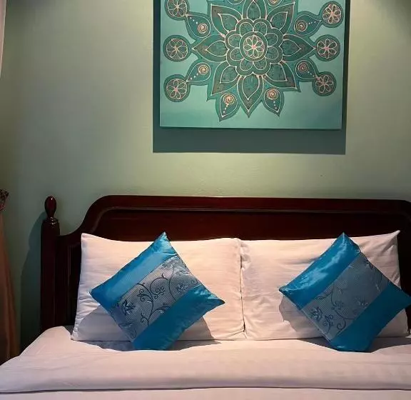 هتل Krabi Front Bay Resort