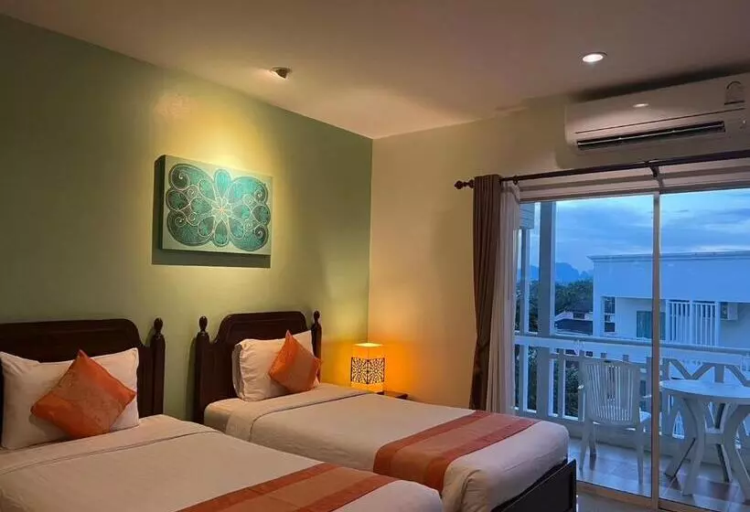 هتل Krabi Front Bay Resort