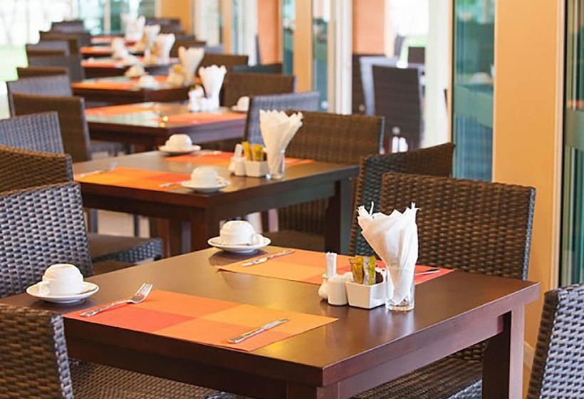 호텔 Krabi Front Bay Resort