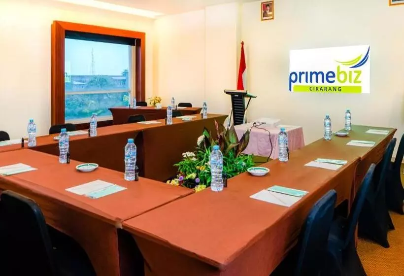 Hotel Primebiz  Cikarang