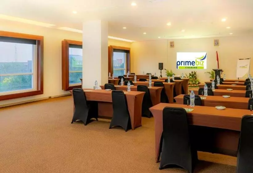 Hotel Primebiz  Cikarang
