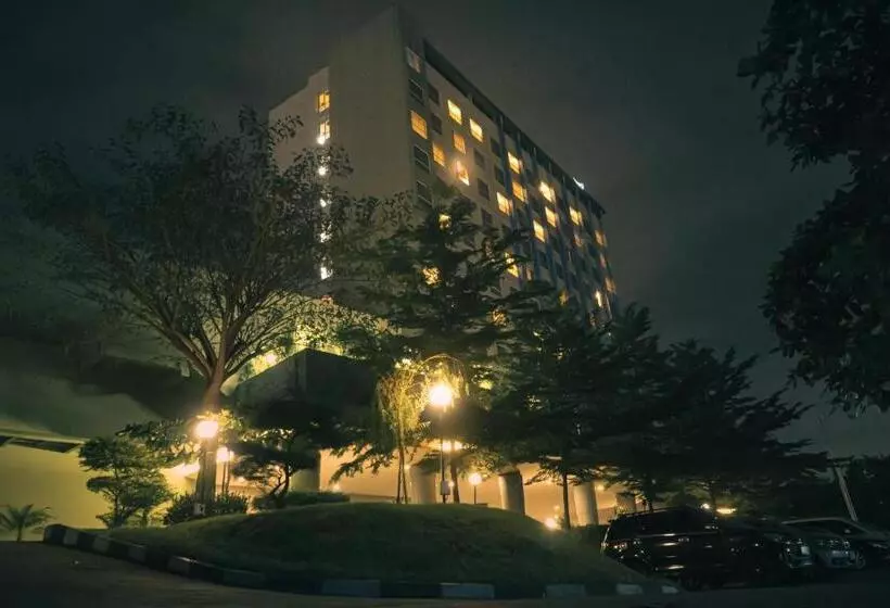 Hotel Primebiz  Cikarang