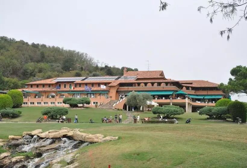 Отель Relais Golf Padova