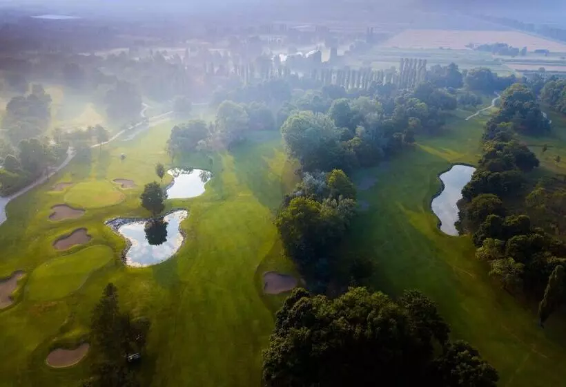 Отель Relais Golf Padova