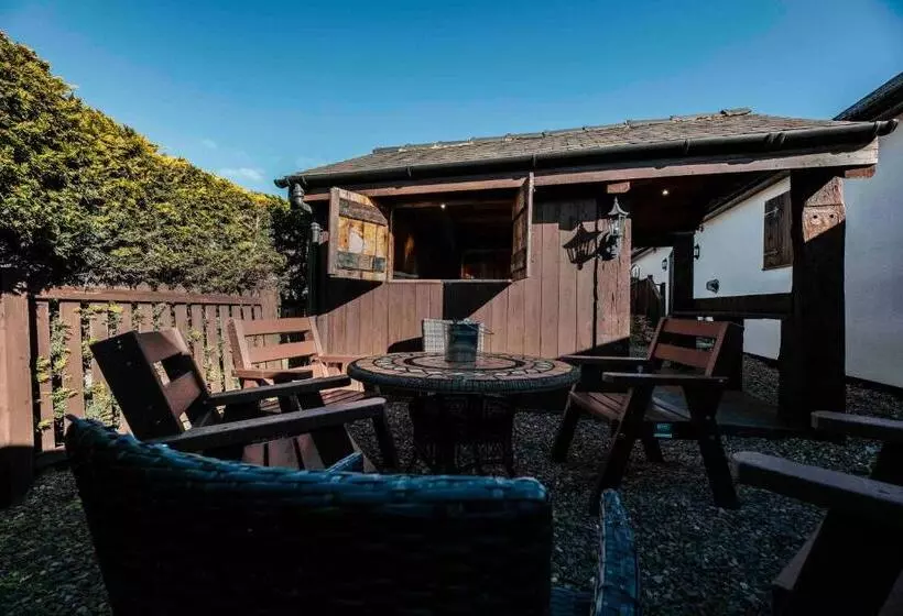 Отель South Causey Inn