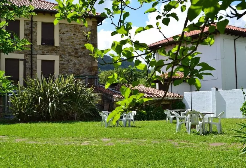 فندق Termas De Liérganes