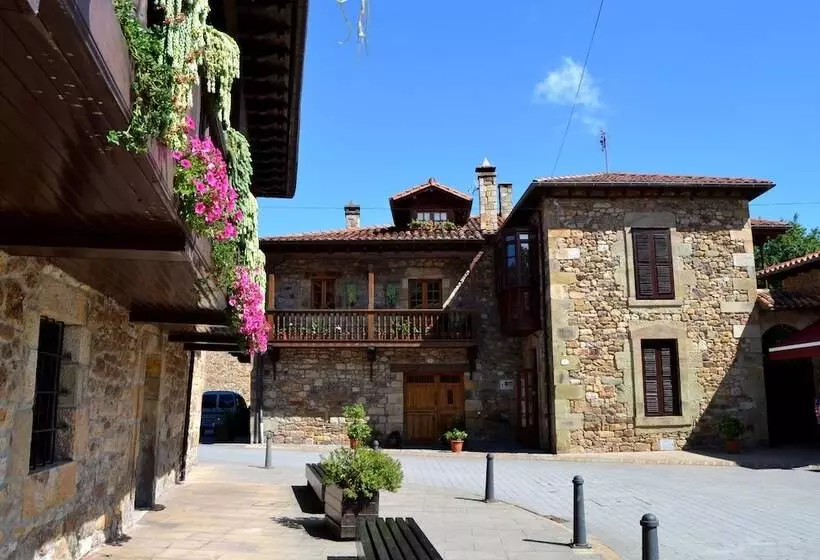 فندق Termas De Liérganes