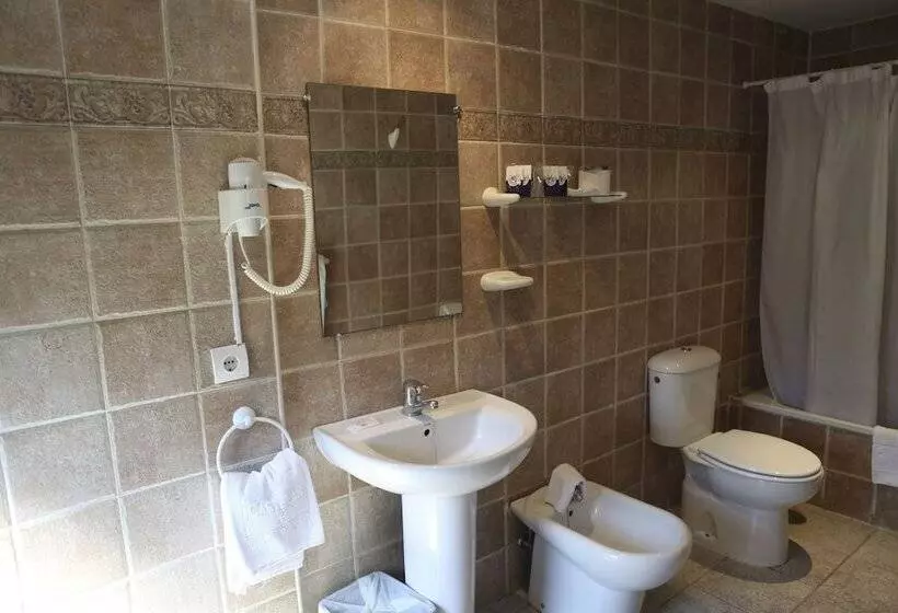 فندق Termas De Liérganes