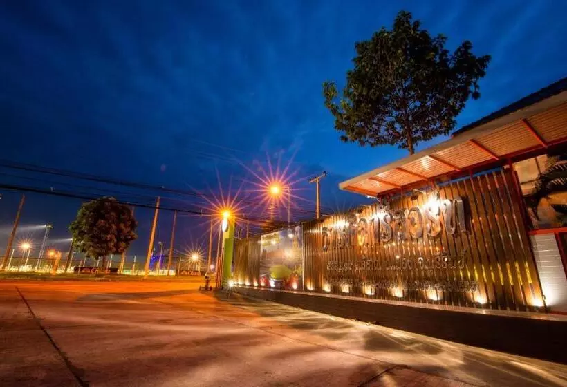 酒店 Thansila Resort&garden Buriram