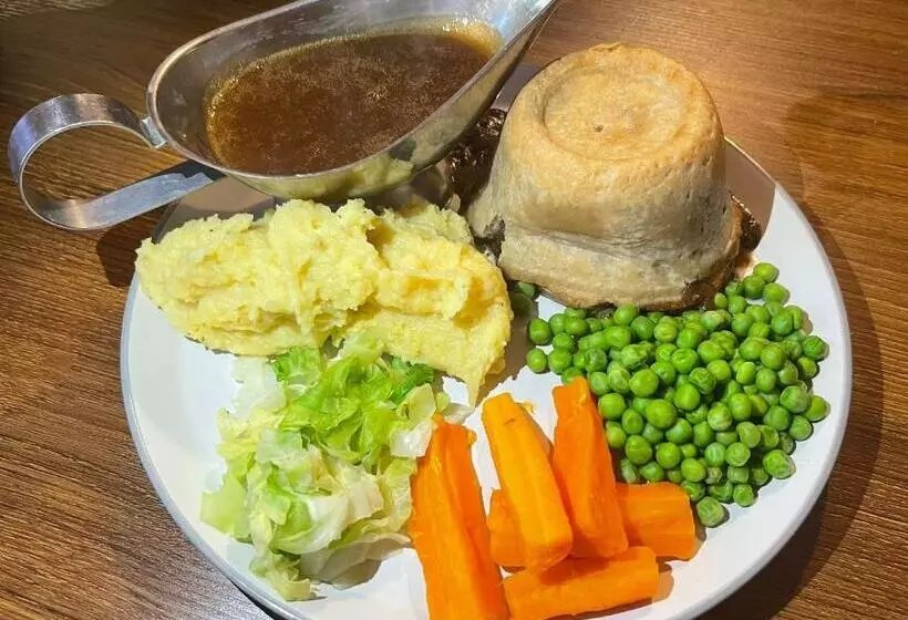 Отель The Queen Victoria