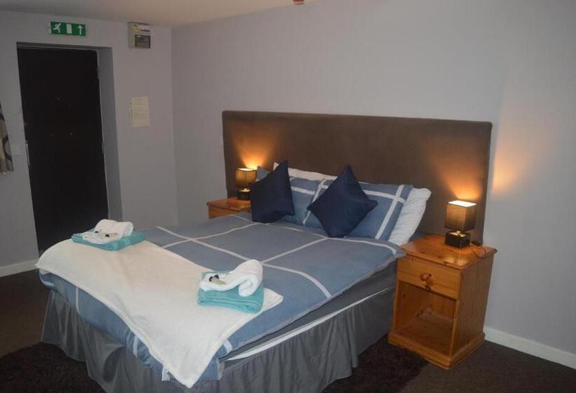 Отель The Queen Victoria