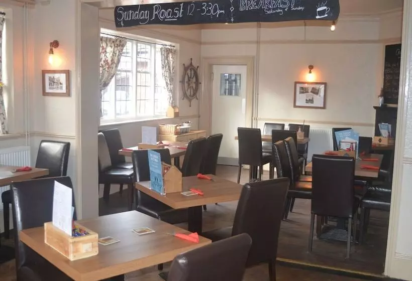 Отель The Queen Victoria