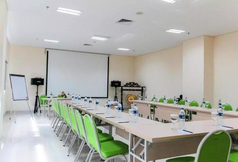 Dk Belstar Hotel Belitung