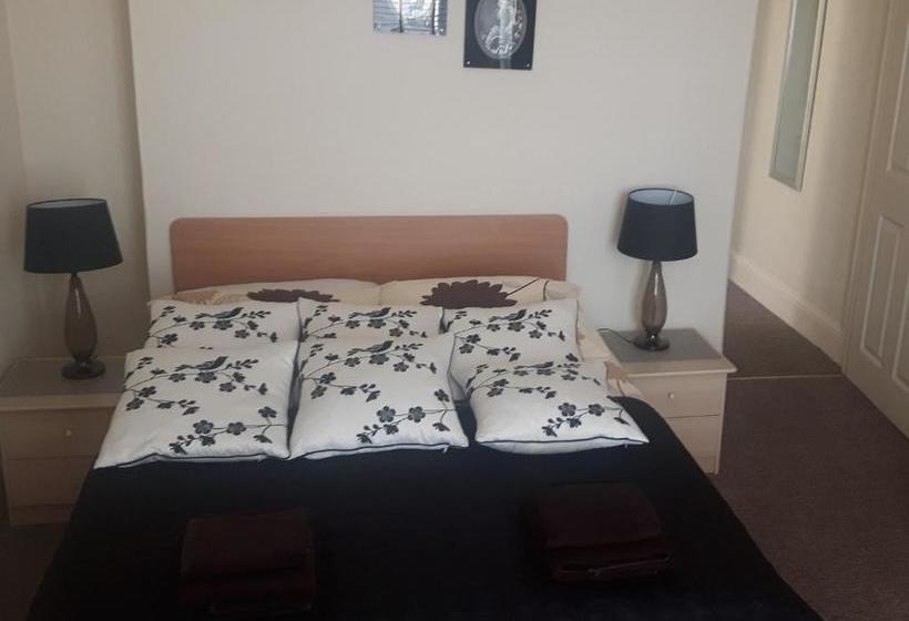 פנסיון Breken Guest House