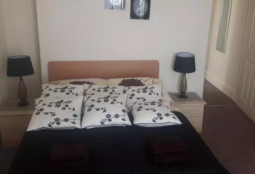 Majatalo Breken Guest House