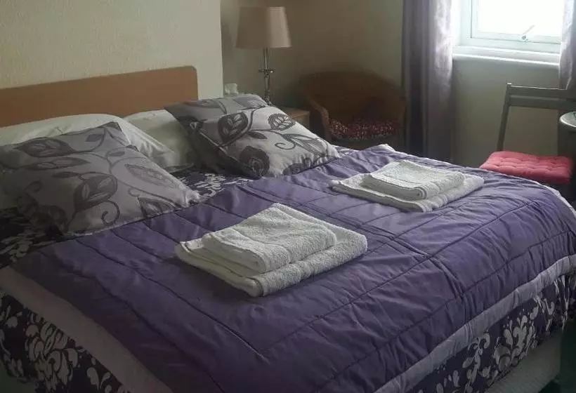 Majatalo Breken Guest House