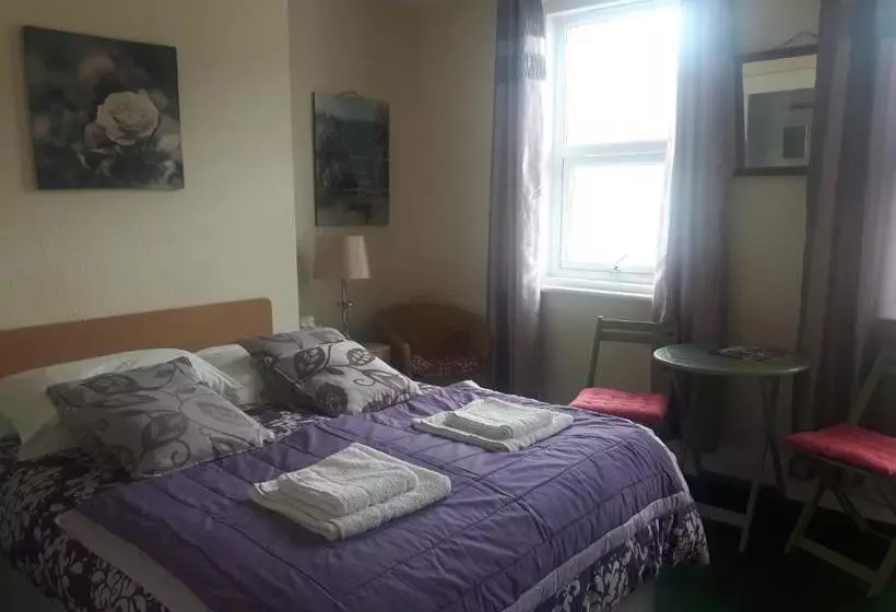 Majatalo Breken Guest House