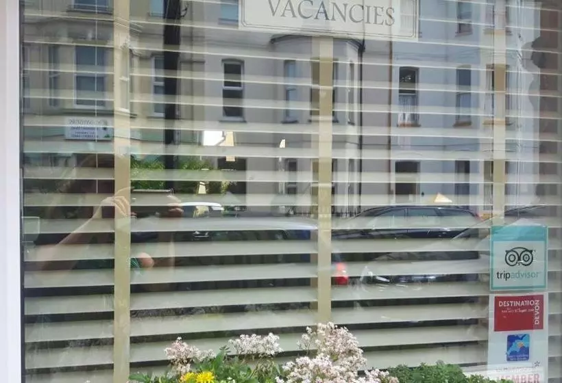 Majatalo Breken Guest House