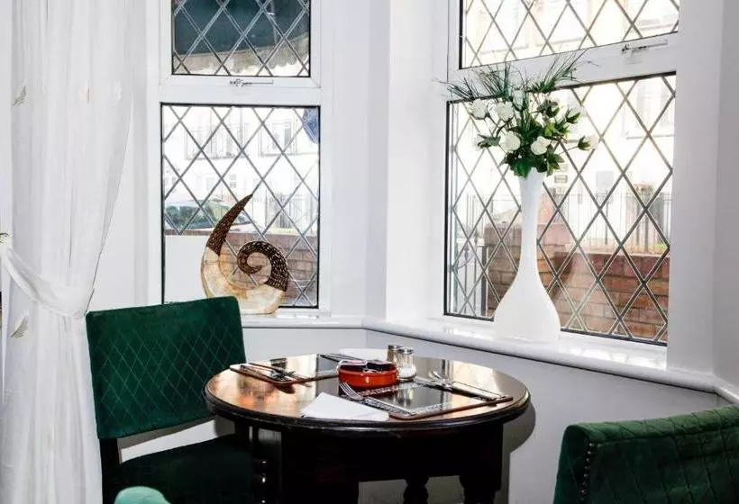 پانسیون Polygon Villas Guest House