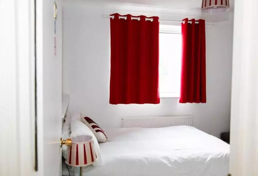 پانسیون Polygon Villas Guest House