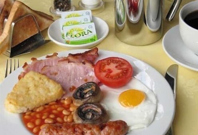 بنسيون The Coach House