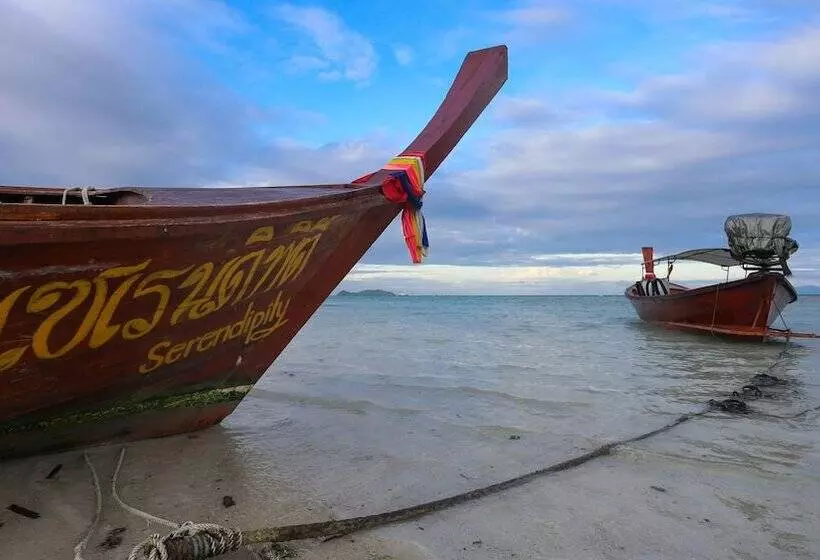 Serendipity Beach Resort Koh Lipe