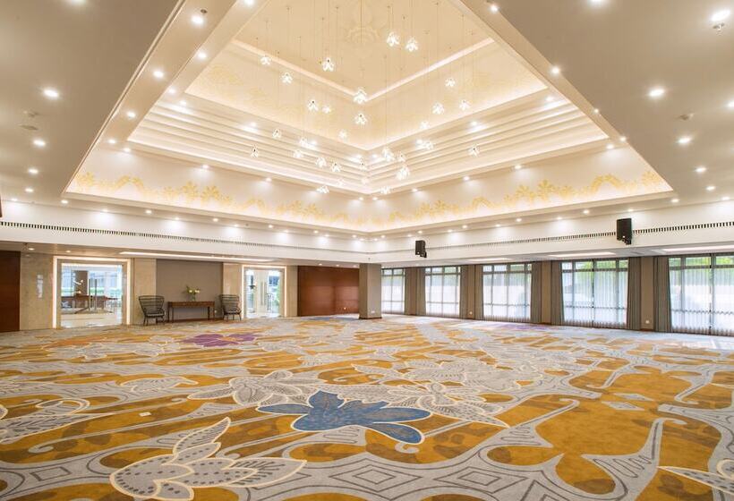 Surya Hotel & Cottages Prigen