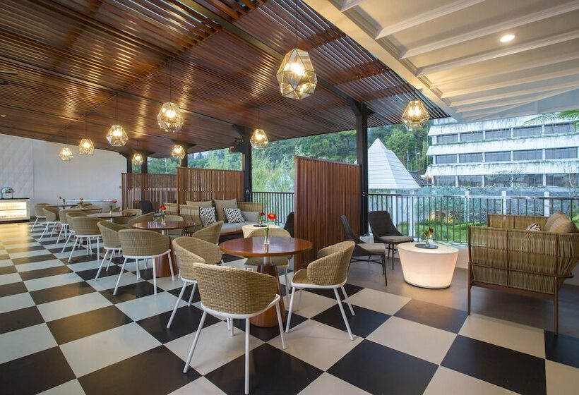 Surya Hotel & Cottages Prigen