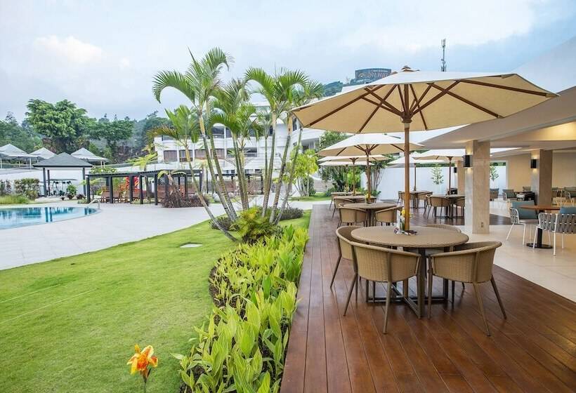 Surya Hotel & Cottages Prigen