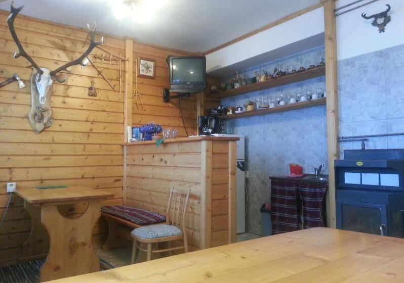 ペンション Penzion Zdiaran   Milan Tomaskovic