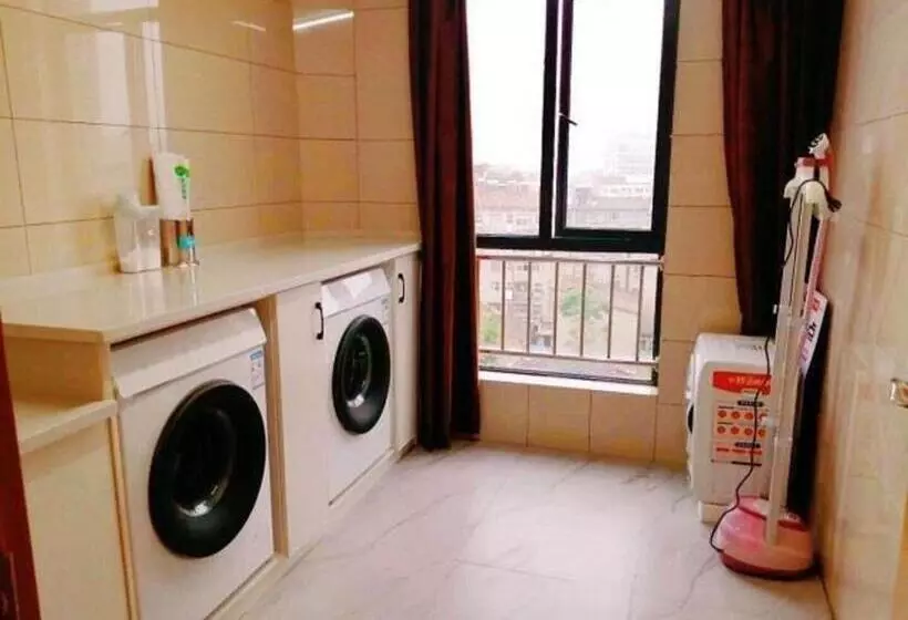 Hotelli City Comfort Inn Nanzhang Bus Station