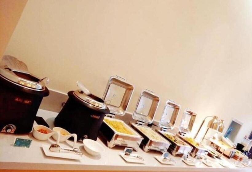 Otel City Comfort Inn Nanzhang Bus Station