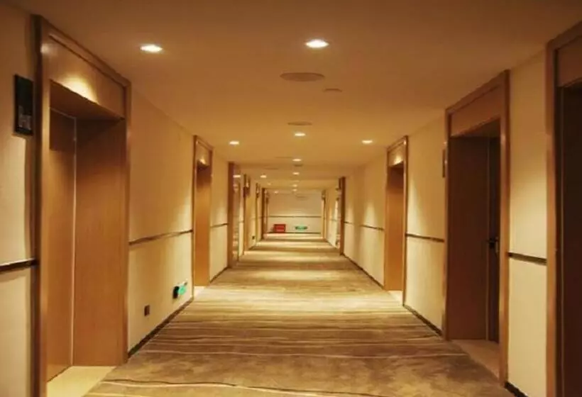 Hotelli City Comfort Inn Nanzhang Bus Station