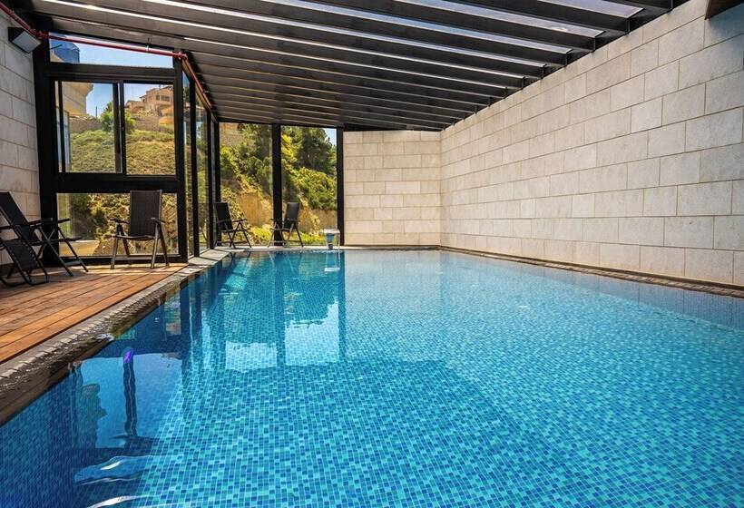 בית מלון כפרי View