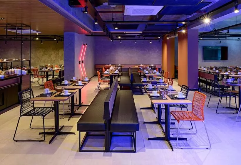ホテル Ibis Budget Camboriú