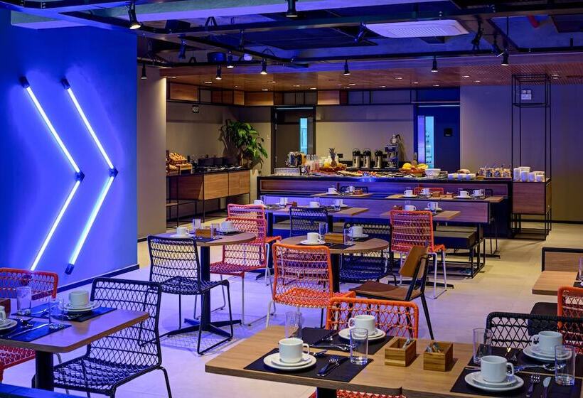 酒店 Ibis Budget Camboriú