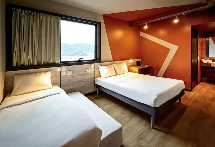 Hotelli Ibis Budget Camboriú
