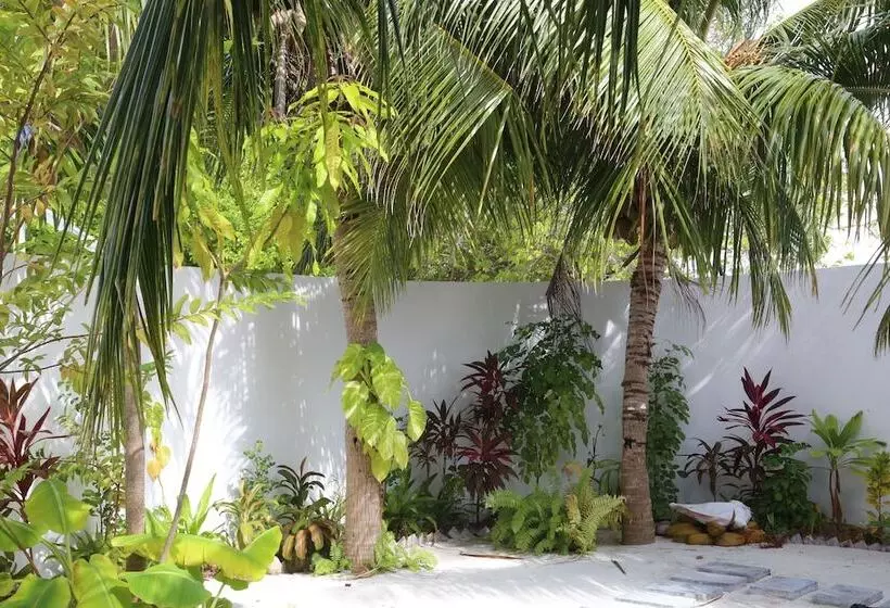 هتل Pandanus Villa