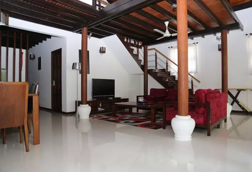 هتل Pandanus Villa