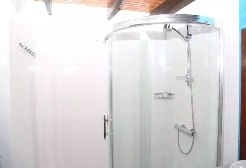 هتل Pandanus Villa