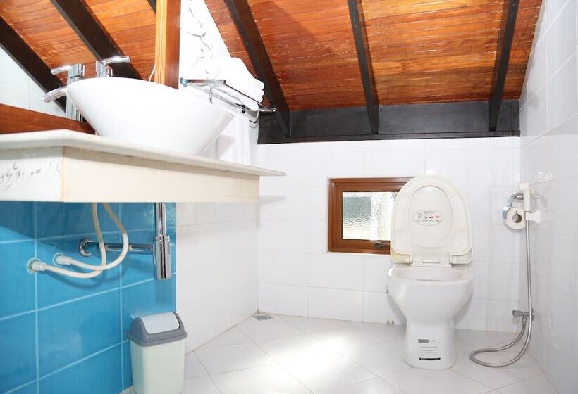 هتل Pandanus Villa